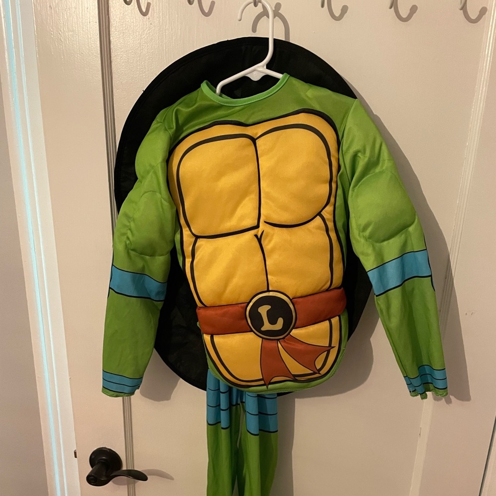 Size small ninja turtle costume